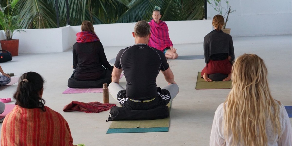 Why Rishikesh is the Best Place to Learn Yoga