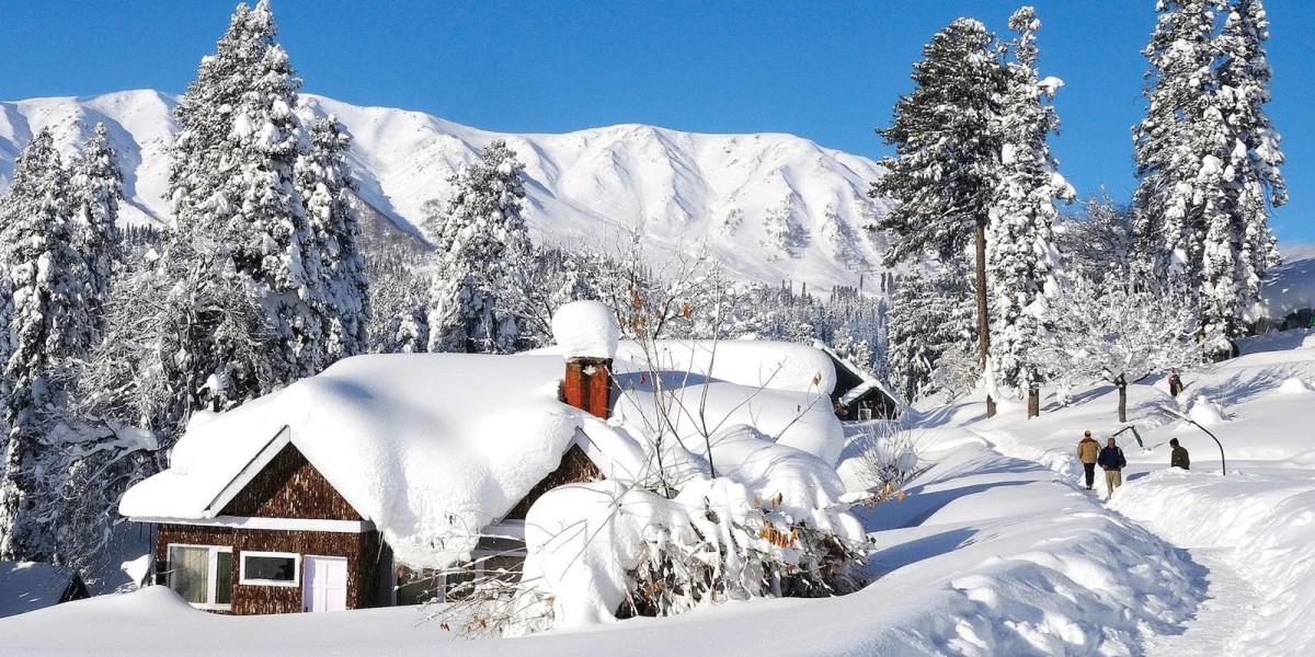 Gulmarg Holidays Tour Packages: Experience the Snowy Wonderland with Devza Tour and Travels